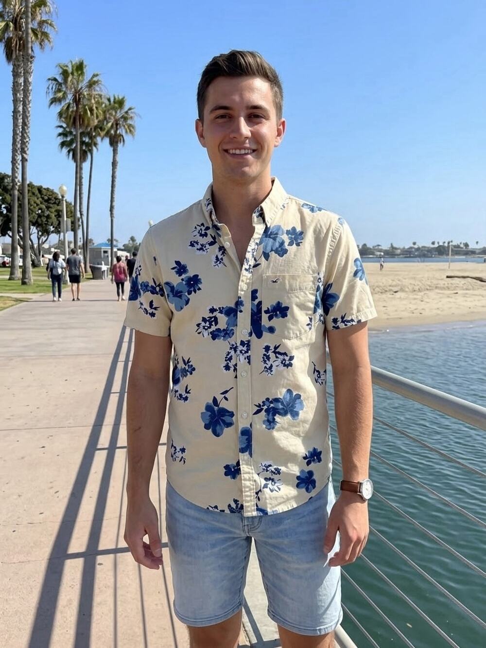 HOLLISTER Men's Slim Fit Short Sleeve Floral Shirt Size XS Beige Blue Floral